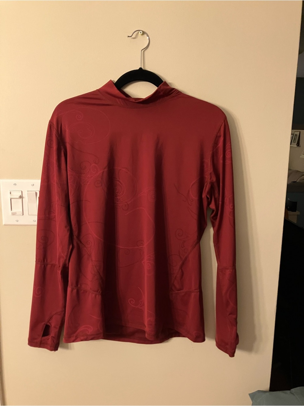 Women’s Long-Sleeve Performance Jersey in Deep Red